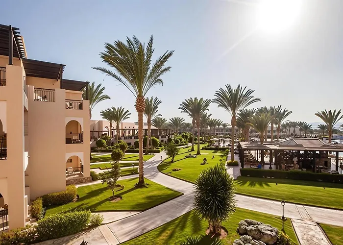 Jaz Lamaya Resort